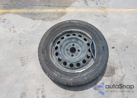 2015 Toyota Prius C One из США, поврежденный, VIN JTDKDTB38F1113655